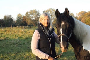 Alina spricht über Hippotherapie